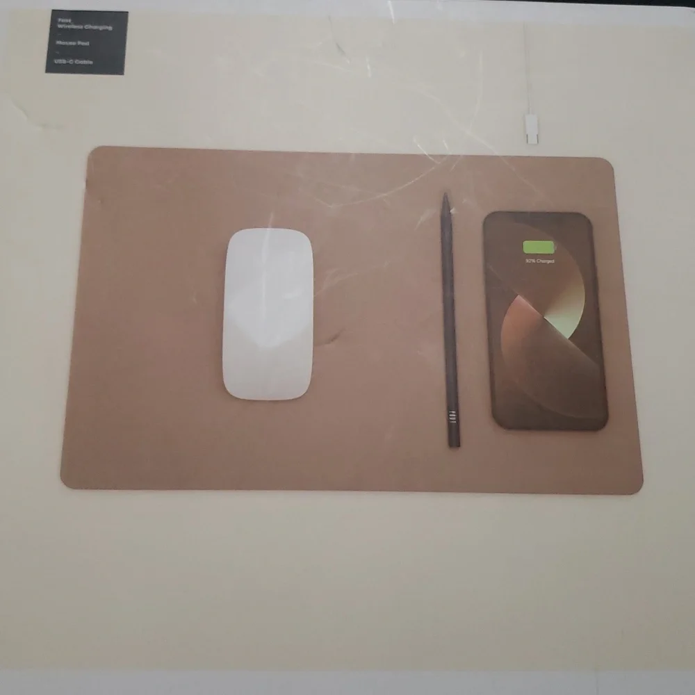 Pout Hands 3 Pro Wireless Charging Mouse Pad Latte Cream